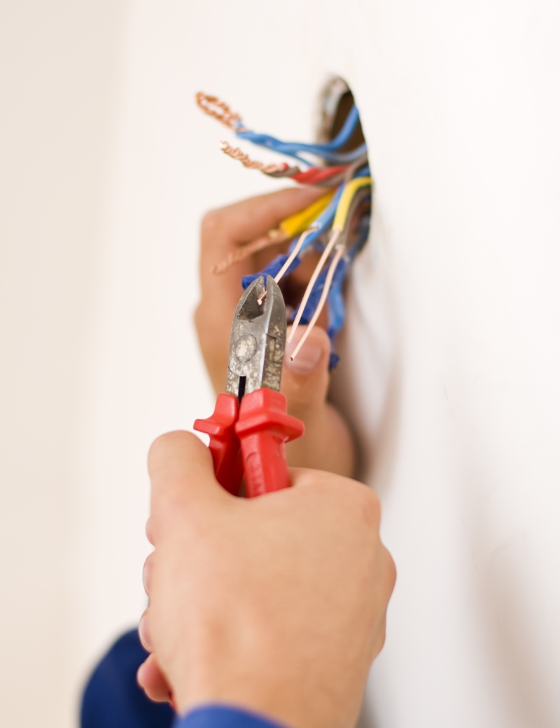 Electricians Harpur, Queens Park, De Parys, MK13, MK40